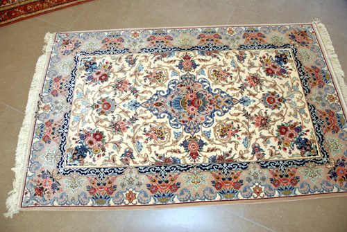 Carpet on display at Bowers Museum (April 26, 2008) - by QH