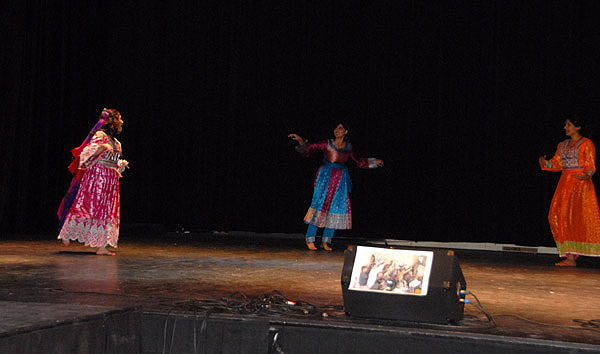 Afghan Dance - LA (February 26, 2011) - by QH