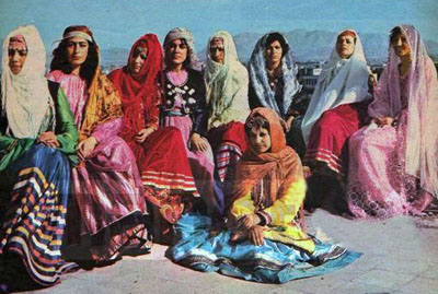 Women wearing traditonal Iranian costume