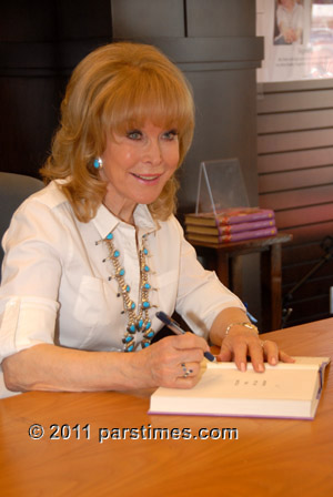 Barbara Eden -  USC (May 1, 2011) - by QH