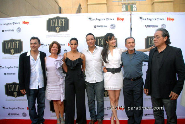 Cast and crew of America - Hollywood (July 20, 2011) by QH