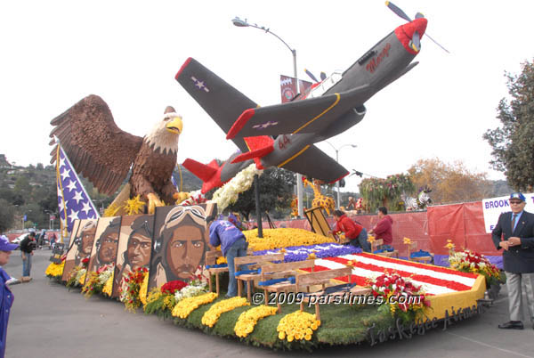West Covina's Float honoring the Tuskeege Airmen - Pasadena (December 31, 2009) - by QH