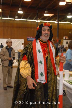 Lebanese man part of the Rotary Float - Pasadena (December 31, 2010) - by QH