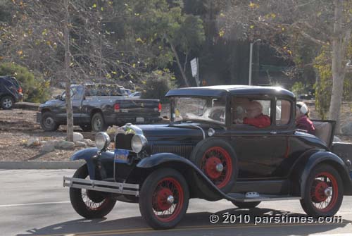 Vintage Car - Pasadena (December 31, 2010) - by QH
