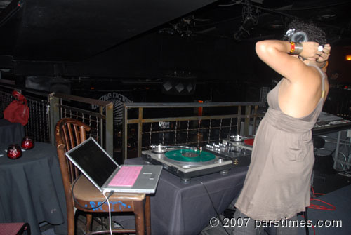 DJ Lady SHA (October 6, 2007) - by QH