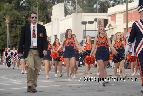 University of Illinois Cheerleaders at the Rose Parade - Pasadena (January 1, 2008) - by QH