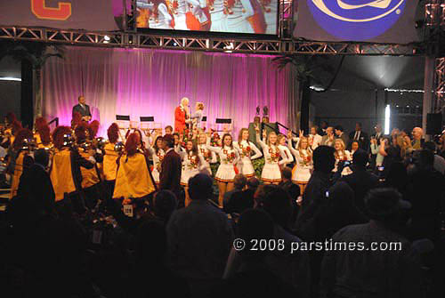 USC Cheerleaders and Band Members - Pasadena (December 31, 2008) - by QH
