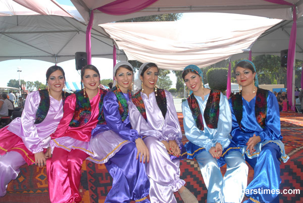 Beshkan Dance Comapany: Haleh, Mary, Shireen, Veesta, Roya, Negin - Mehregan (September 10, 2006) - by QH