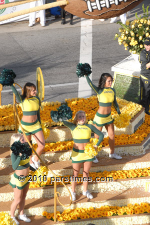 University of Oregon Cheerleaders - Pasadena (January 1, 2010) - by QH