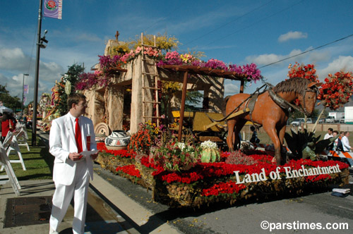 New Mexico's Float 'Land of Enchantment' - Pasadena (January 3, 2006) - by QH