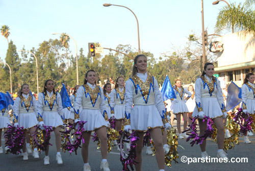 Butler Golden Tornado Marching Band Cheerleaders  - Pasadena (January 1, 2007) - by QH