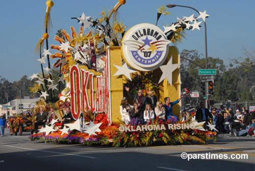 'Oklahoma Rising,' celebrating the state's centennial (Miss America 2006 Jennifer Berry riding) - Pasadena (January 1, 2007) - by QH