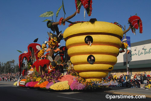 The Ronald McDonald House Charities Float:  'Home Sweet Home' - Pasadena (January 1, 2007) - by QH