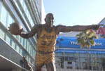 Staples Center: Magic Johnson's Statue, by QH