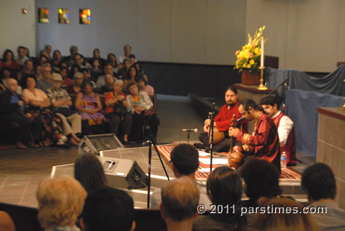 Kourosh Moradi & the Yarsan Ensemble (October 2, 2011) - by QH