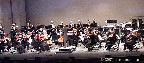 LA Chamber Orchestra - Alex Theatre, Glendale (November 3, 2007)- by QH