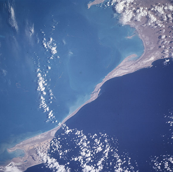 Zaliv Kara Bogaz-Gol, Eastern coast of the Caspian Sea (NASA)