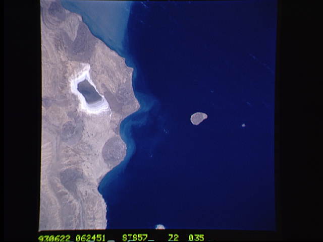Forur Island, Mehrakan - May 5, 1993 (NASA)