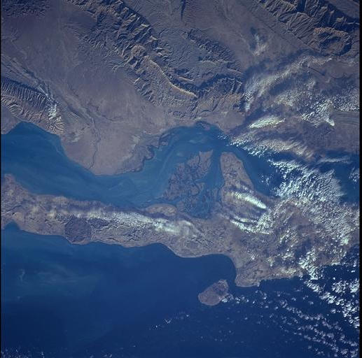 Qeshm Island - NASA (June 19, 2001