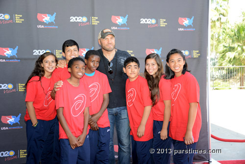 Randy Couture &  Beat The Streets LA Kids Wrestling - LA Sports Arena (May 19, 2013) - by QH