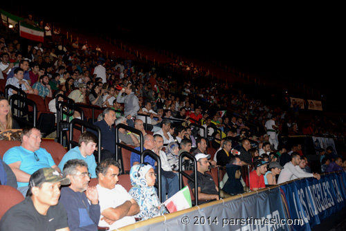 Crowd cheering for Iran - LA Forum  (March 15, 2014) - by QH