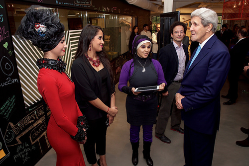 Secretary Kerry Speaks to a Group of Muslim Women Who Have Created Alternative Head Coverings for Women of Their Faith as he Tours Google Campus Madrid - October 19, 2015, USDOS Photo