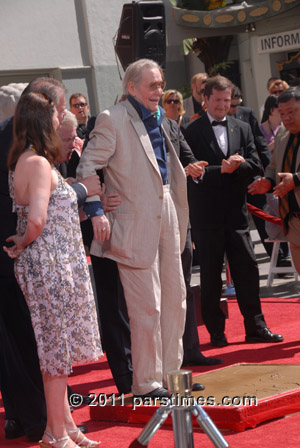 Peter O'Toole standing on cement for footprints - Hollywood (April 30, 2011)
