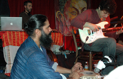 Satnam Ramgotra (Tabla) & Dimitris Mahlis (Guitar), NIYAZ Concert (January 12, 2006) - by QH