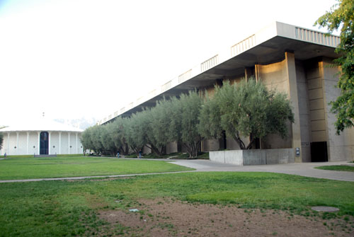 Ramo Hall Hall Caltech (September 27, 2007) - by QH
